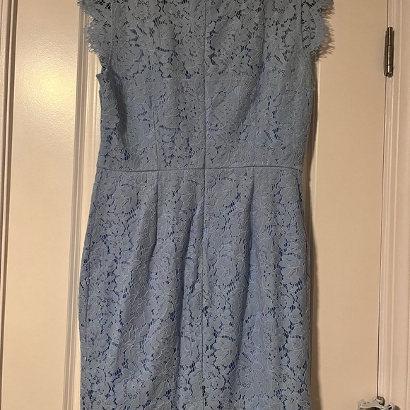 Elegant Lace Dress in Light Blue - Picture 2 of 4